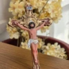 Afeto Presentes Religiosos - Imagem Sacra - Jesus Crucificado - 20cm - em resina nacional - de parede