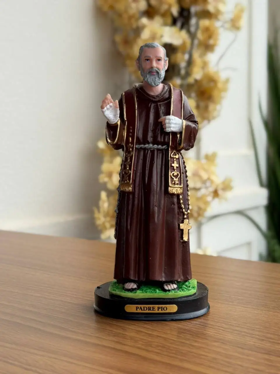 Afeto Presentes Religiosos – Imagem Sacra – Maria Mãe de Deus – 20cm – em resina nacional (cópia) Afeto Presentes Religiosos - Imagem Sacra - Maria Mãe de Deus - 20cm - em resina nacional (cópia)