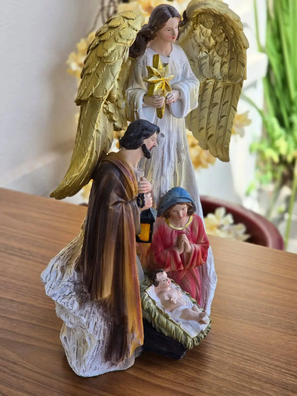Afeto Presentes Religiosos – Imagem Sacra – Sagrada Família com Anjo – 30cm – em resina importada Afeto Presentes Religiosos - Imagem Sacra - Sagrada Família com Anjo - 30cm - em resina importada