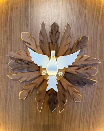 Afeto Presentes Religiosos - Divino Espírito Santo em Madeira (cópia)