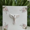 Afeto Presentes Religiosos - Artesanal - Mãe Aparecida - com aplicação em flores -  21,5cm - em gesso