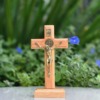Afeto Presentes Religiosos - Crucifixo de Madeira - 12cm - com medalha de São Bento