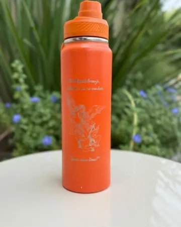 Afeto Presentes Religiosos - Garrafa Térmica - São Miguel Arcanjo - 800ml - em alumínio - laranja