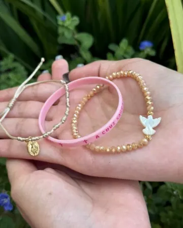 Afeto Presentes Religiosos - Pulseira - São Bento - com oração - em silicone - 6cm diâmetro - 0,5cm de altura