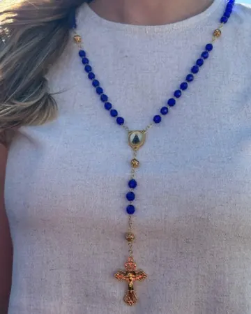 Afeto Presentes Religiosos - Gargantilha - Cruz Cravejada e com pedraria