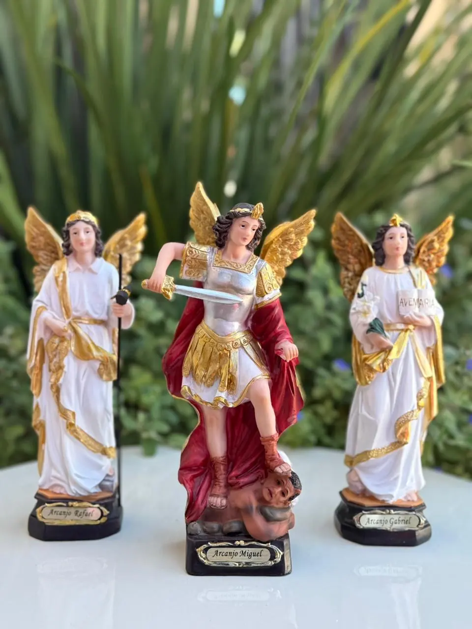 Afeto Presentes Religiosos – Imagem Sacra – Nossa Senhora das Graças – 38cm – em resina importada (cópia) Afeto Presentes Religiosos - Imagem Sacra - Nossa Senhora das Graças - 38cm - em resina importada (cópia)